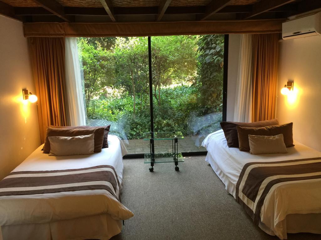 Hotel Acacias De Vitacura Сантяго Екстериор снимка